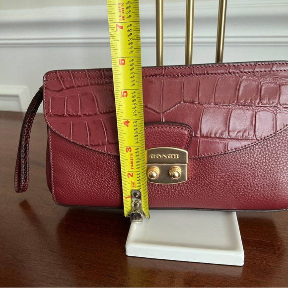 Coach Wristlet Clutch Crocodile-Embossed Leather Wine Preloved - Picture 5 of 13